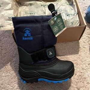 Kamik boys boots new with tags
